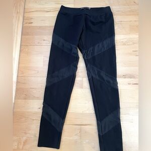 Alice + Olivia black leggings with mesh size medium activewear